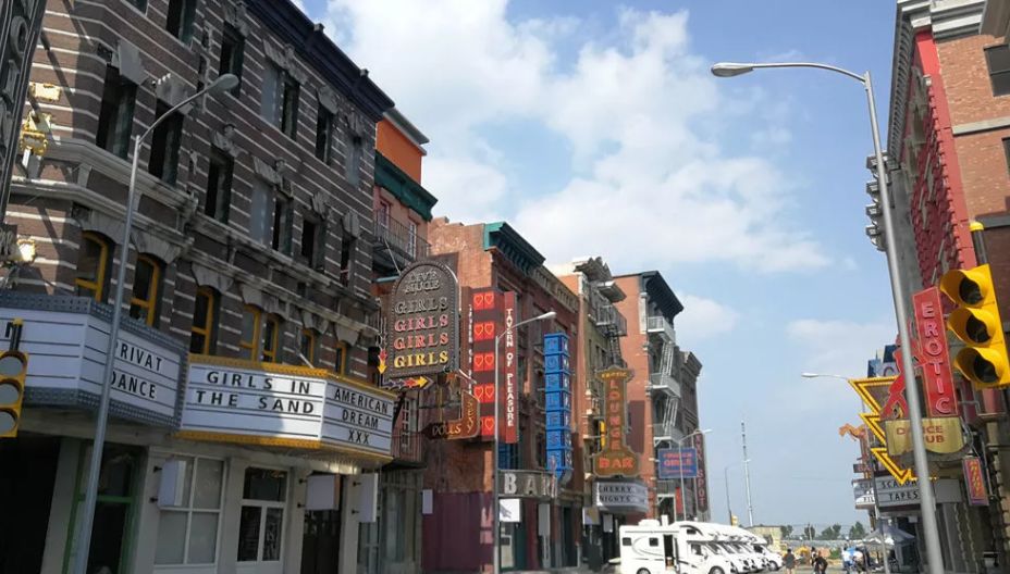 外景地美国小镇夜景效果图示意图 西海岸发展集团供图.jpg